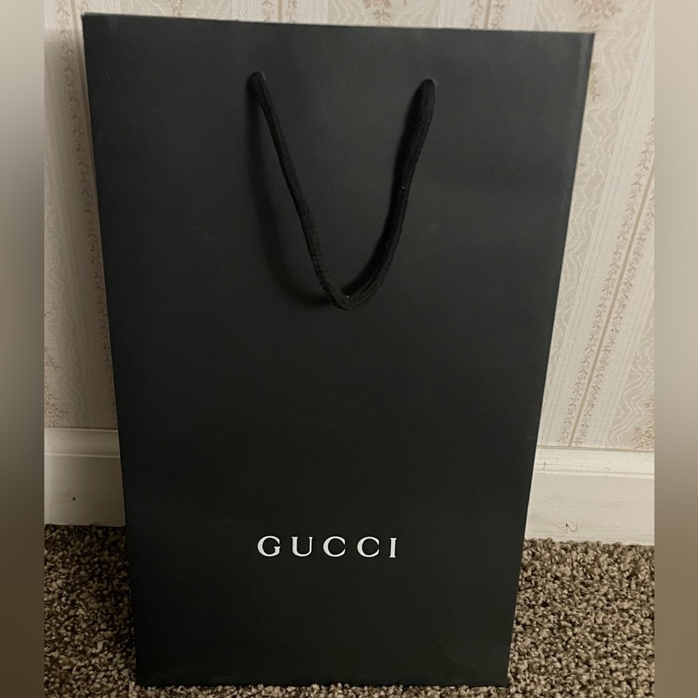 Gucci shopping bag💕